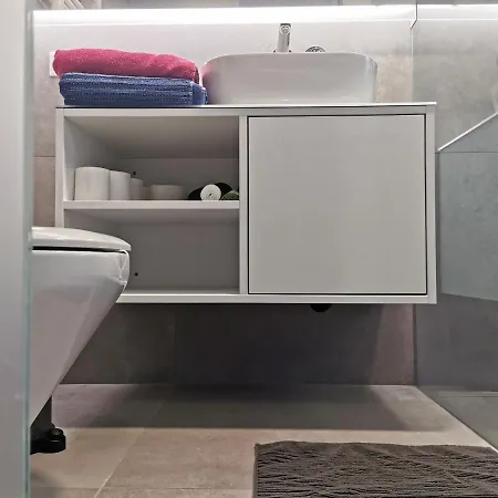 Dreamy Center Location *