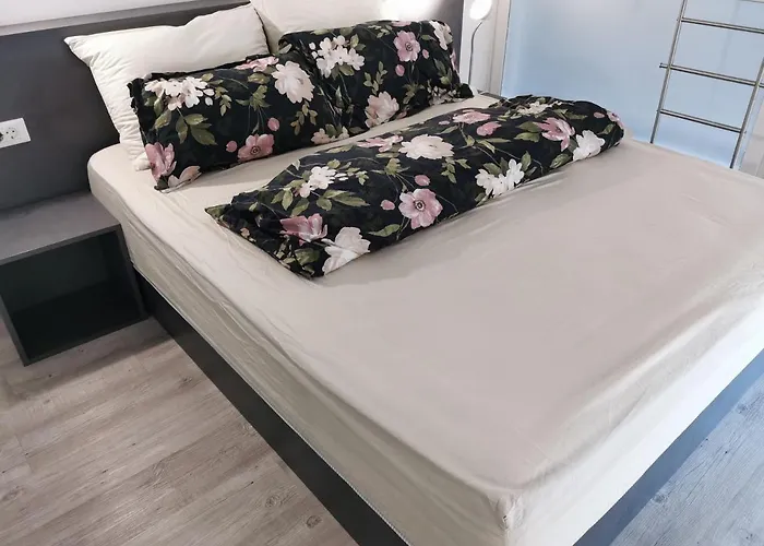 Апартаменты Dreamy Center Location *