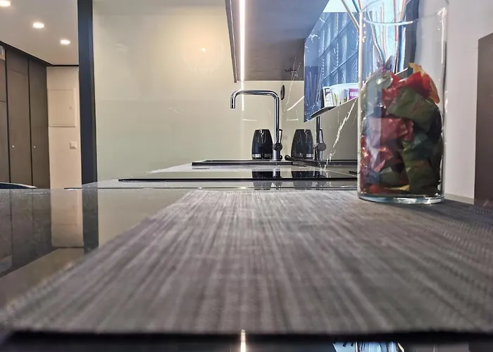 Dreamy Center Location *