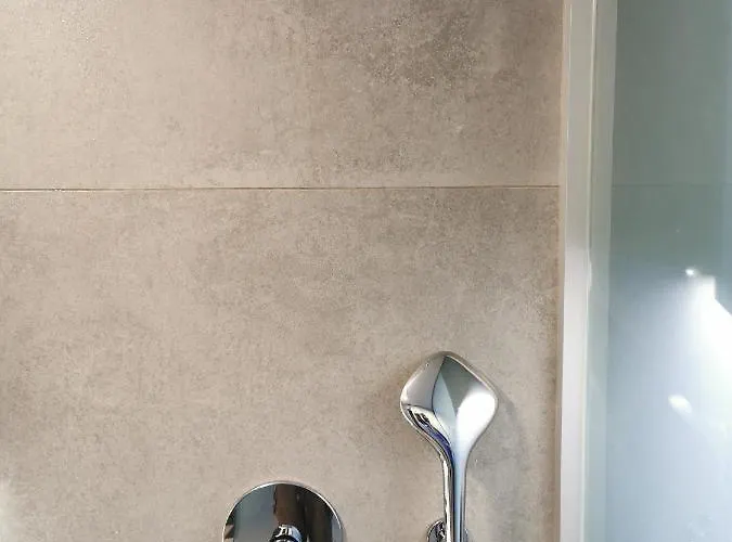 Dreamy Center Location *