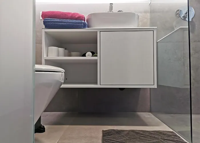 Dreamy Center Location *